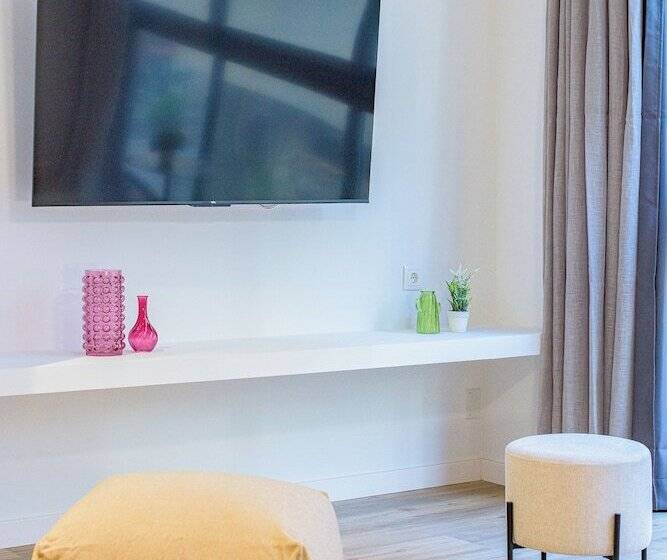 هتل Myflats Premier Suites