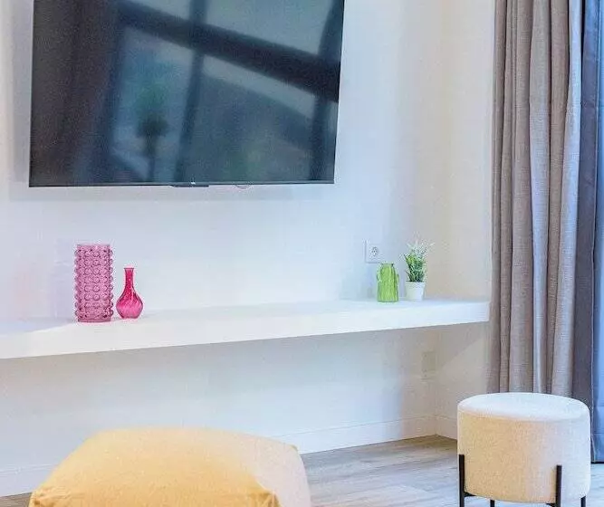 ホテル Myflats Premier Suites