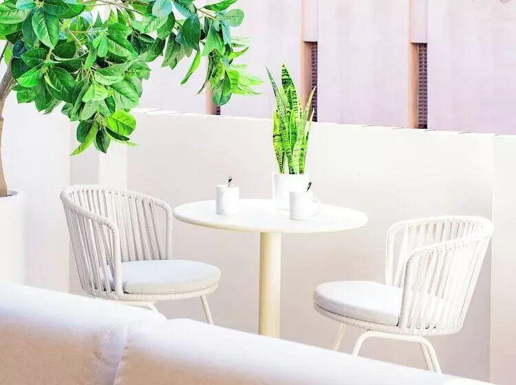 ホテル Myflats Premier Suites