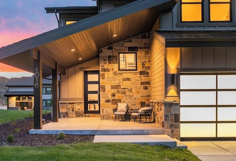 Jordanelle By Avantstay Next To The Reservoir!