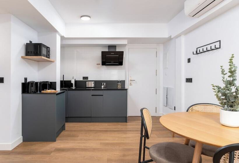 Limehome Oviedo Calle Postigo Bajo