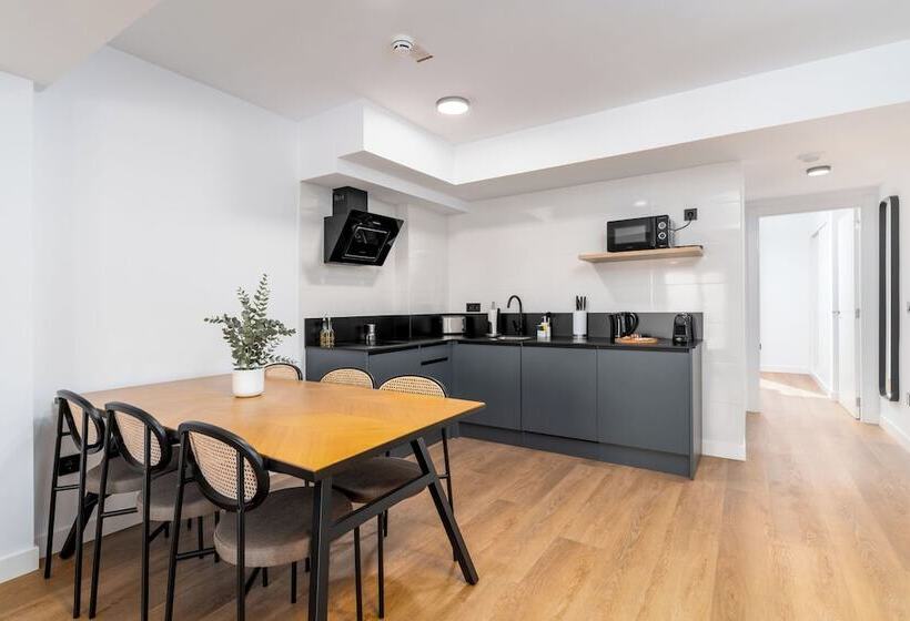 Limehome Oviedo Calle Postigo Bajo