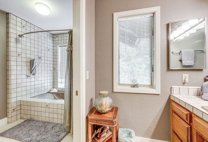 Luxe Paso Robles Retreat W/ Heated Pool & Lanai