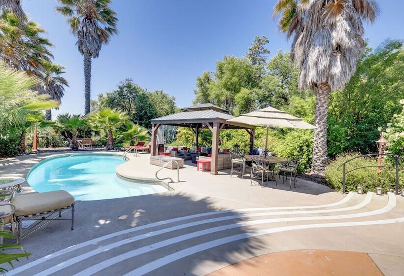 Luxe Paso Robles Retreat W/ Heated Pool & Lanai