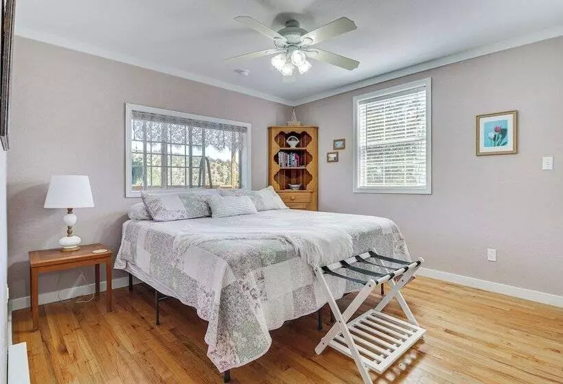 Mountain View Cottage In Nogal Near Nat L Forest!