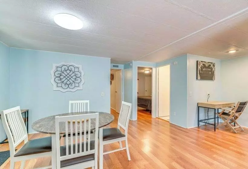 New Port Richey Family Home   2 Mi To Downtown!