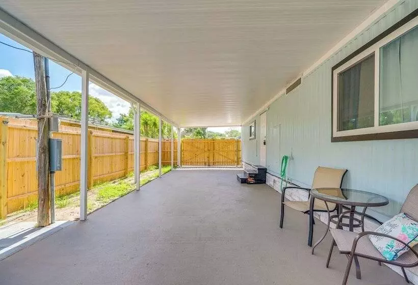 New Port Richey Family Home   2 Mi To Downtown!