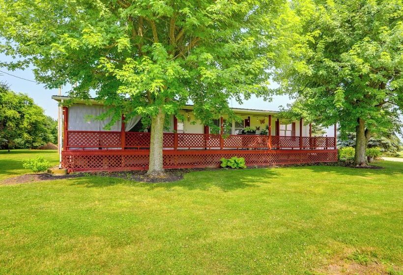 North Fairfield Family Home W/ Hot Tub & Porch!