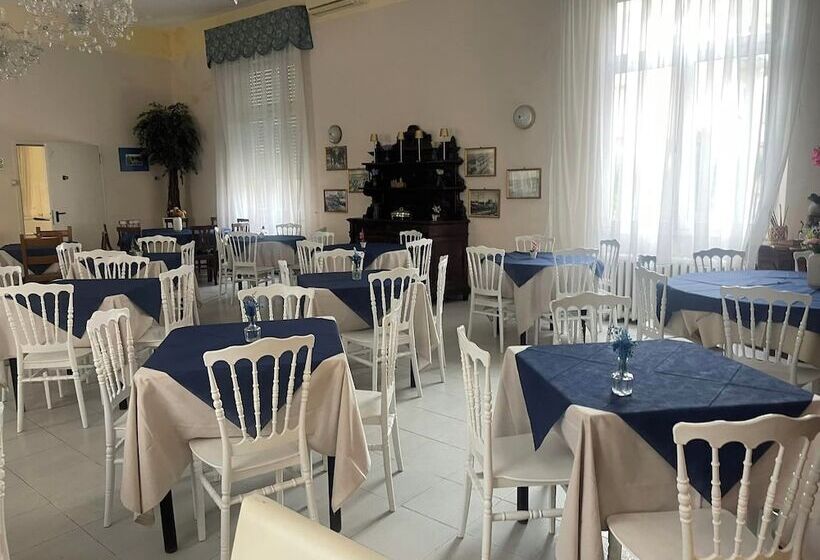 膳宿费 Room In Guest Room   Viareggio Old Style Sea View