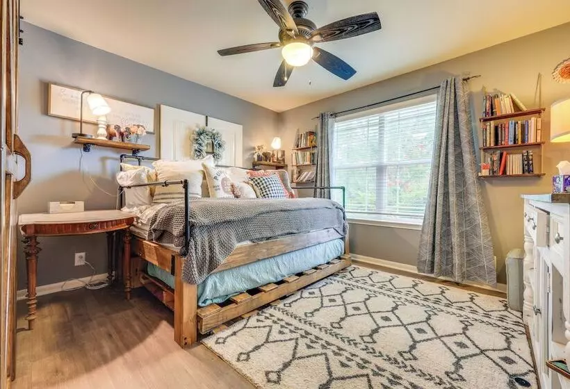 Pet Friendly San Marcos Home ~ 3 Mi To Downtown!