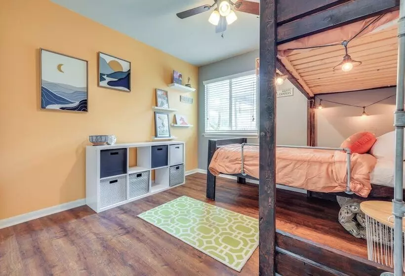 Pet Friendly San Marcos Home ~ 3 Mi To Downtown!