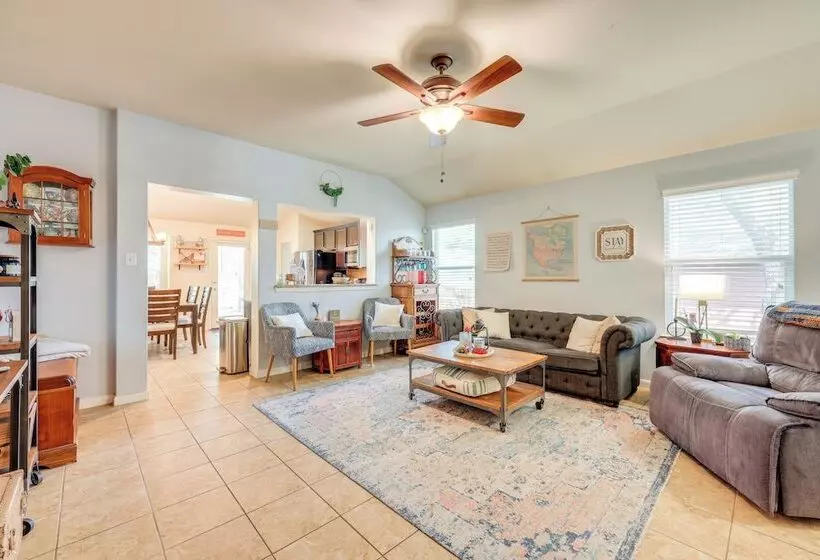 Pet Friendly San Marcos Home ~ 3 Mi To Downtown!