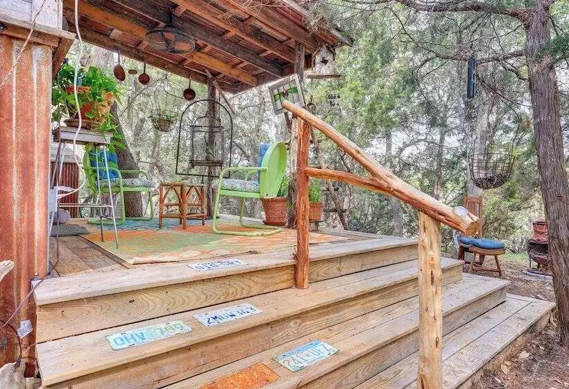 Pet Friendly Wimberley Cabin W/ Fire Pit & Hot Tub