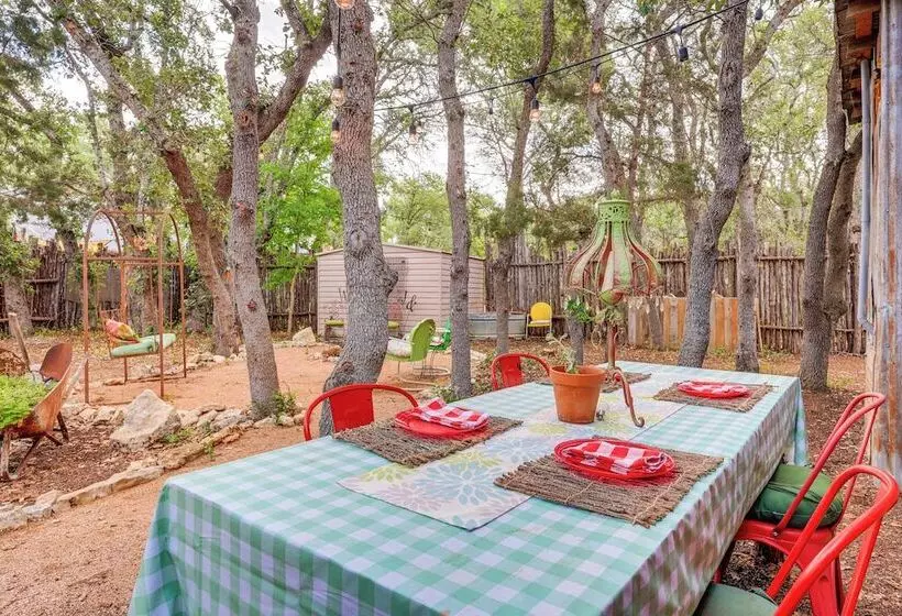 Pet Friendly Wimberley Cabin W/ Fire Pit & Hot Tub