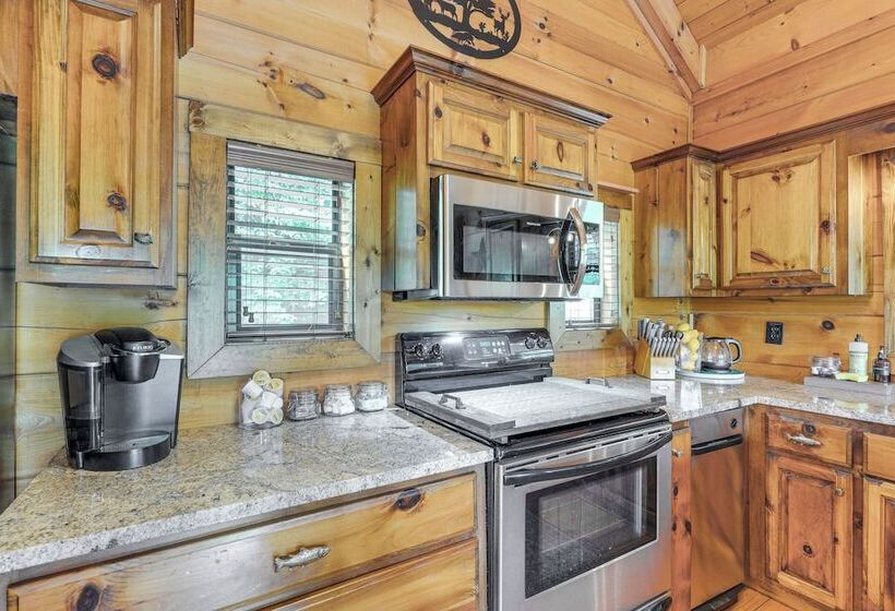 Private Hot Tub: Riverfront Cabin In Murphy