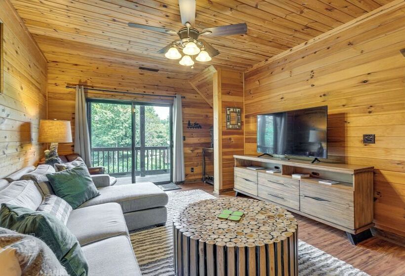 Private Hot Tub: Riverfront Cabin In Murphy