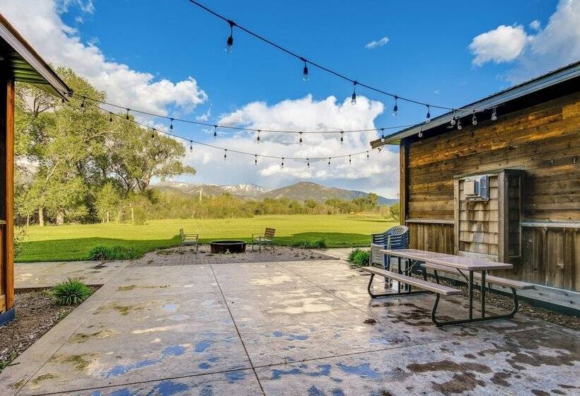 Spacious Afton Home: Patio, Grill & Mountain Views