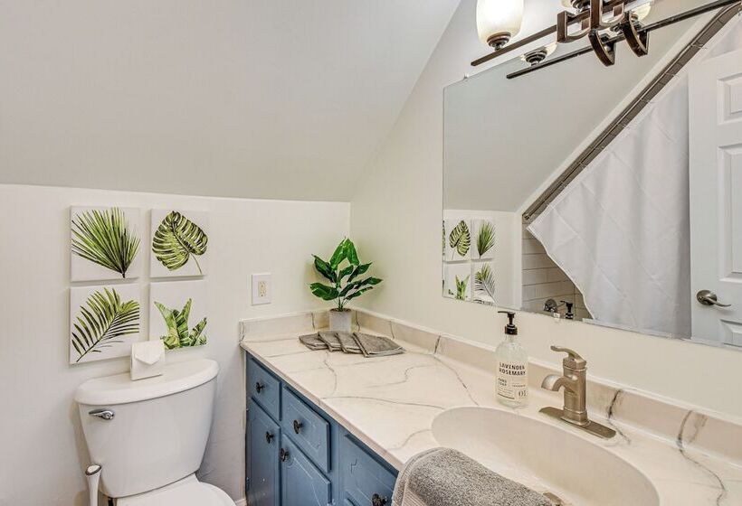 Waterfront Gainesville Home W/ Private Boat Dock!