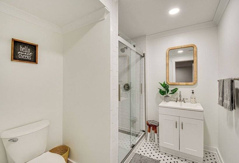 Waterfront Gainesville Home W/ Private Boat Dock!