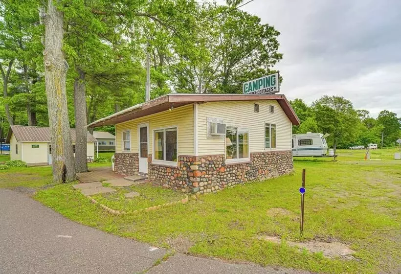 Wisconsin Lakeside Cottage W/ Deck, Views