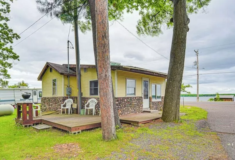 Wisconsin Lakeside Cottage W/ Deck, Views