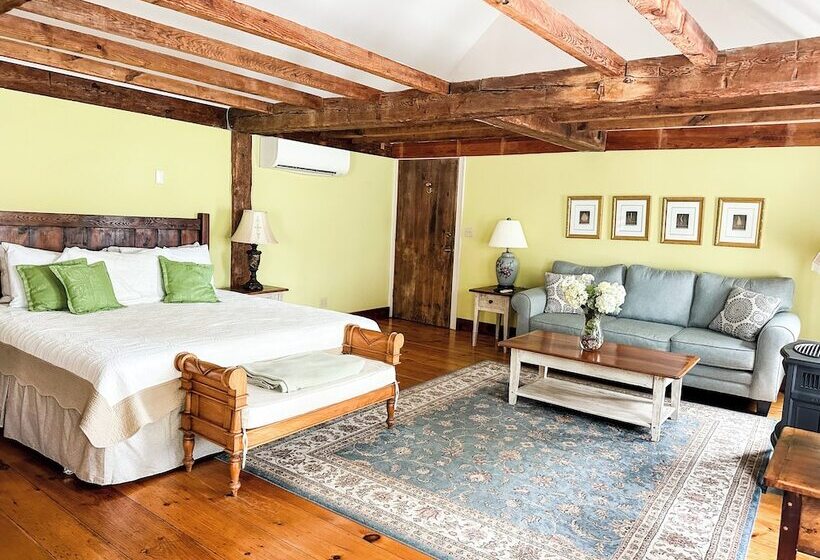 مبيت وإفطار The Black Walnut Inn