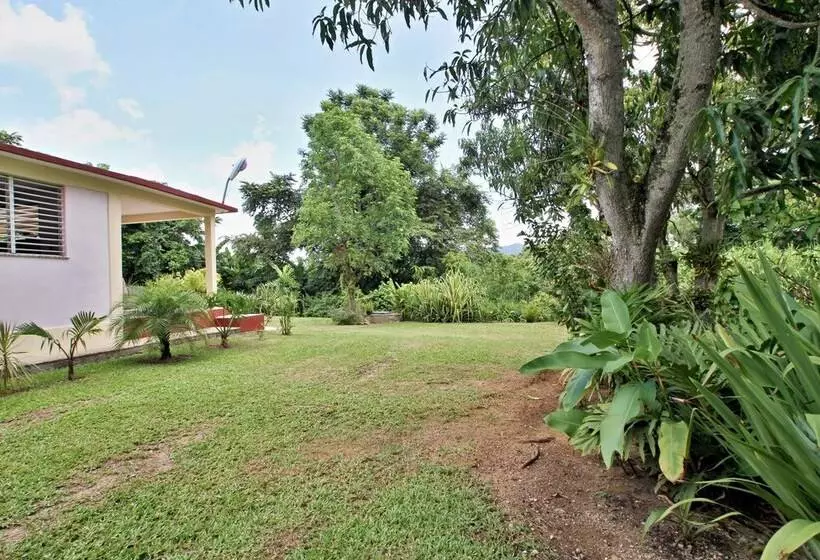 تختخواب و صبحانه Casa Camila