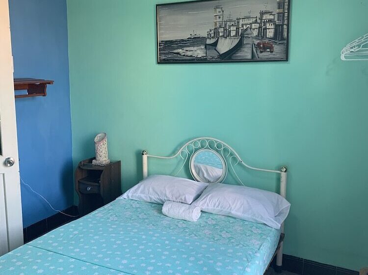 تختخواب و صبحانه Hostal Jorge