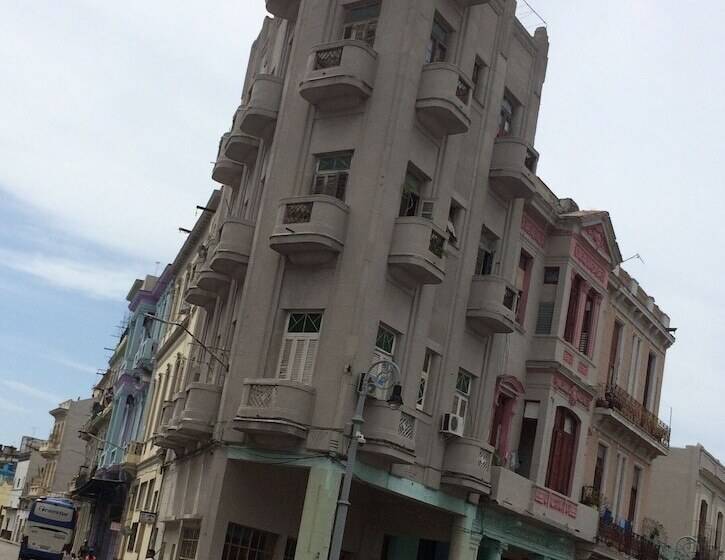 تختخواب و صبحانه Hostal Jorge