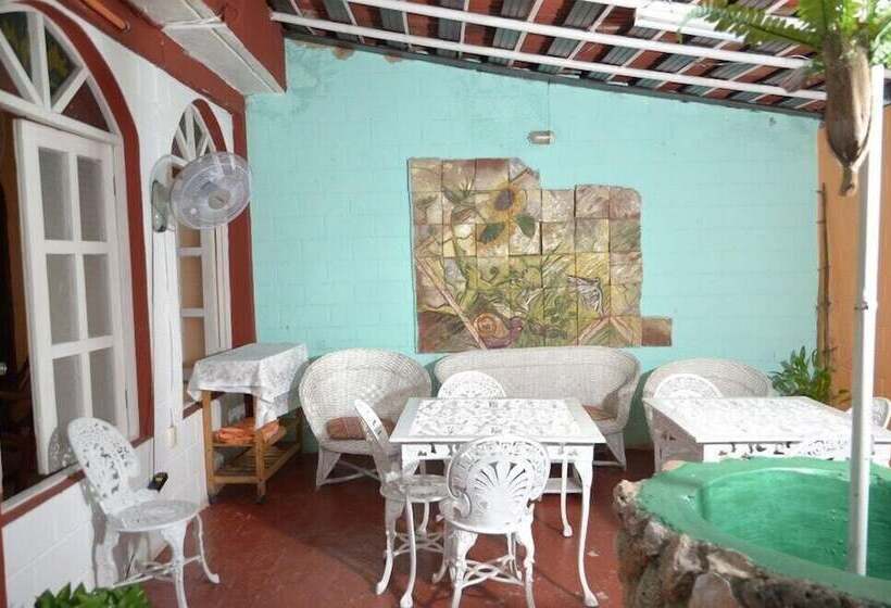 צימר Hostal Mary Y Santi