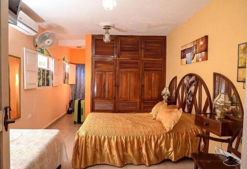 צימר Hostal Mary Y Santi