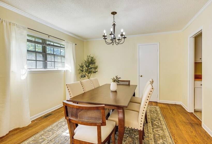 Family Friendly Huntsville Home W/ Spacious Yard