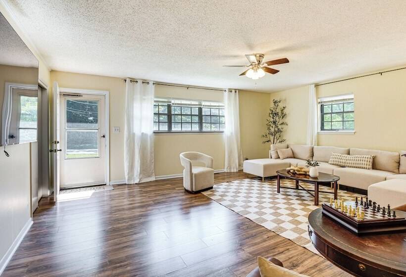 Family Friendly Huntsville Home W/ Spacious Yard