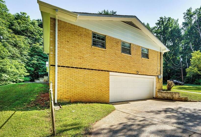 Family Friendly Huntsville Home W/ Spacious Yard