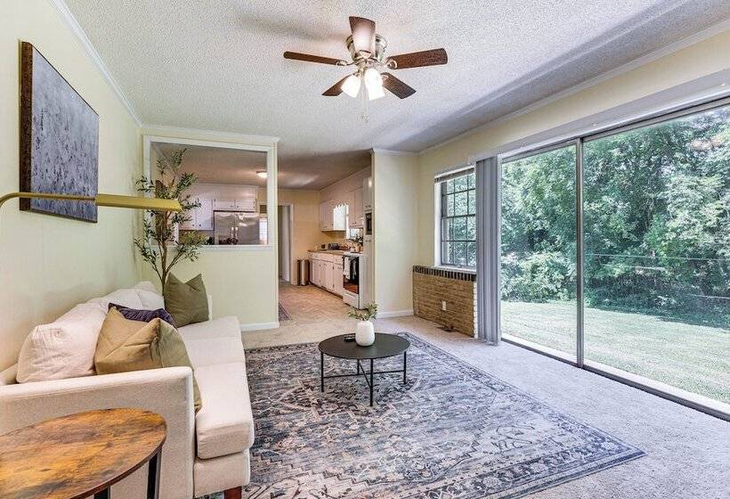 Family Friendly Huntsville Home W/ Spacious Yard
