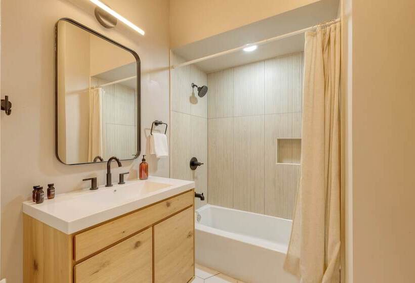 Game Farm Villa By Avantstay 10bdr, Private Pond, Spa, Pool Family Friendly