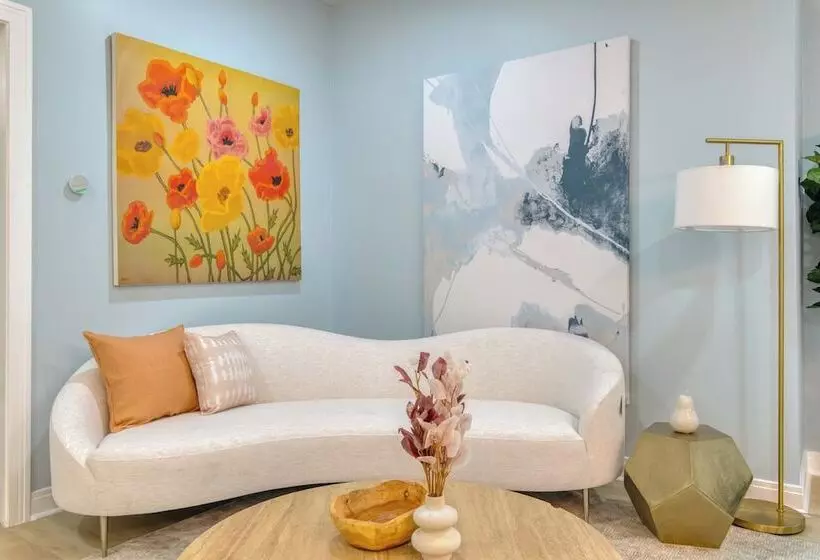 Game Farm Villa By Avantstay 10bdr, Private Pond, Spa, Pool Family Friendly