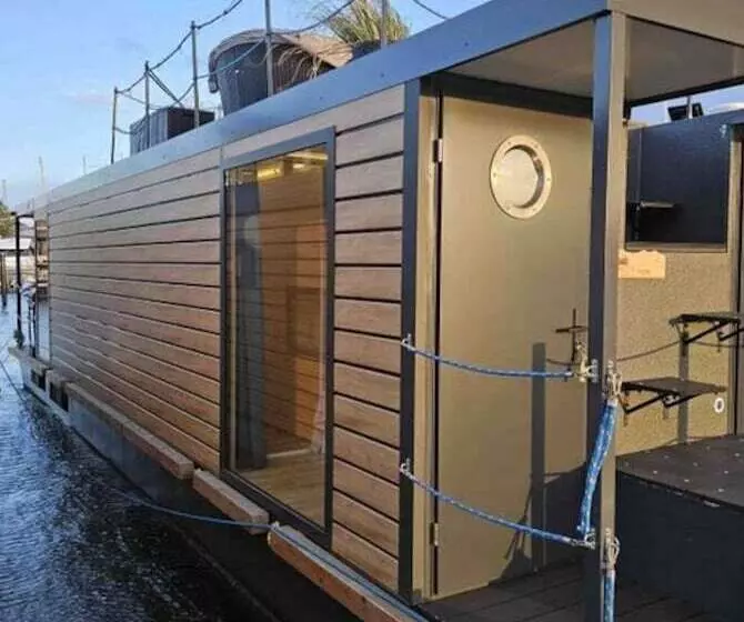 Hotelli Ahoy Masal Modern Retreat