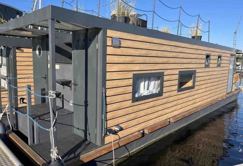 酒店 Ahoy Masal Modern Retreat