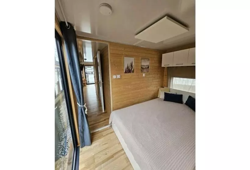 Hotelli Ahoy Masal Modern Retreat