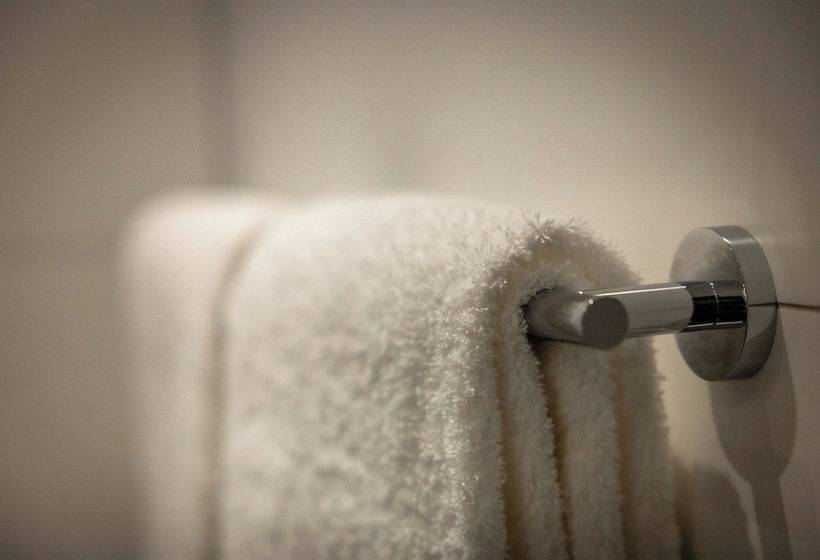 هتل The Cloud One Düsseldorf Köbogen