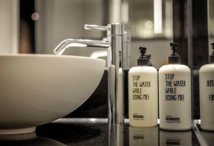 هتل The Cloud One Düsseldorf Köbogen