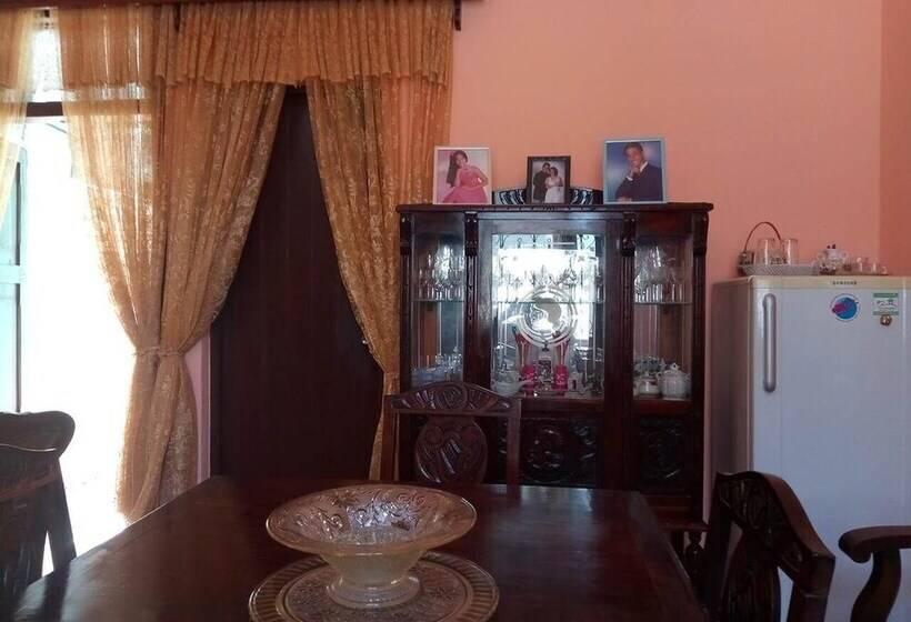 پانسیون Hostal Aday Y Orlando Cienfuegos