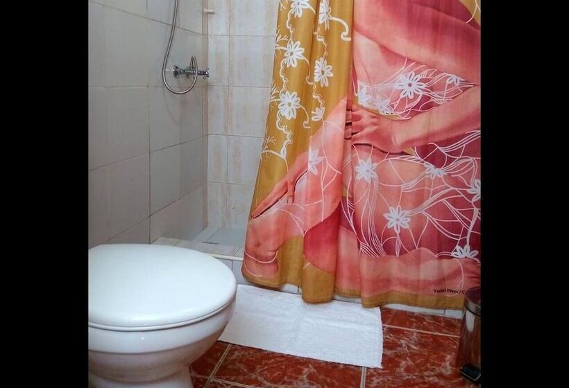 پانسیون Hostal Aday Y Orlando Cienfuegos