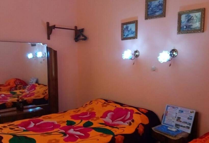 پانسیون Hostal Aday Y Orlando Cienfuegos