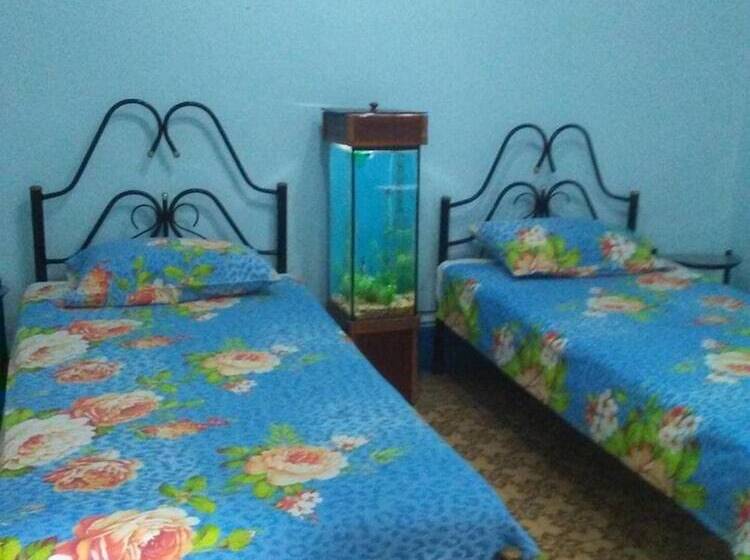 پانسیون Hostal Casandra