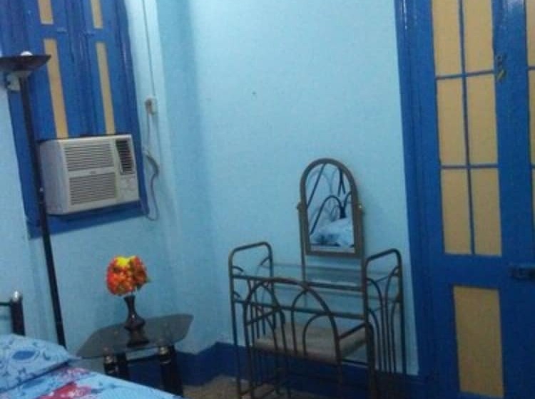 پانسیون Hostal Casandra