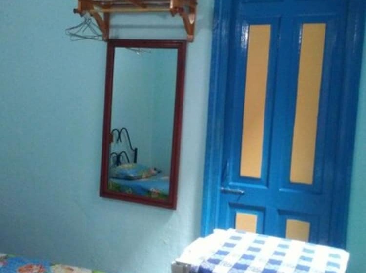 پانسیون Hostal Casandra