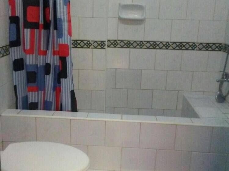 پانسیون Hostal Casandra