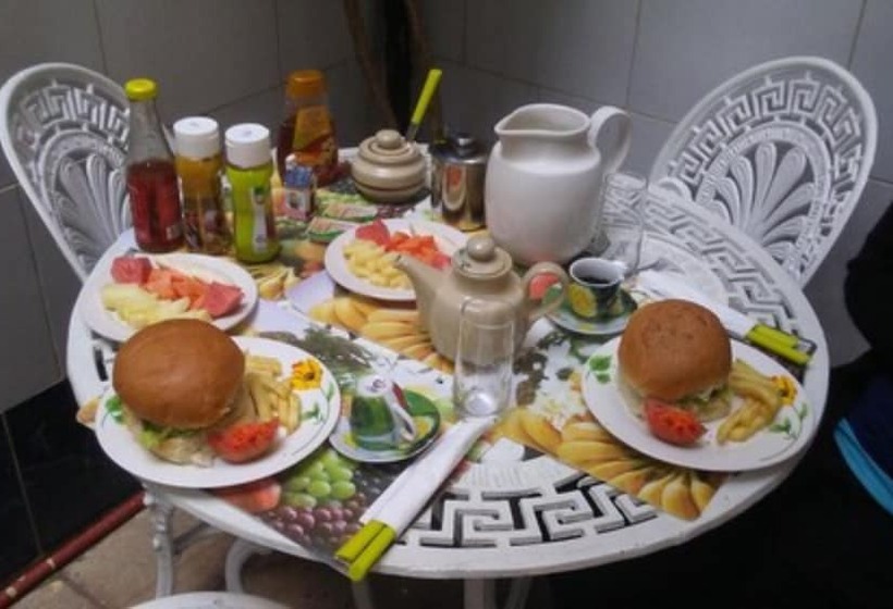 پانسیون Hostal Casandra